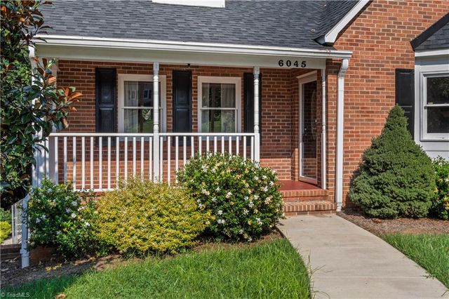 6045 Stone Bluff Drive, Clemmons, NC 27012