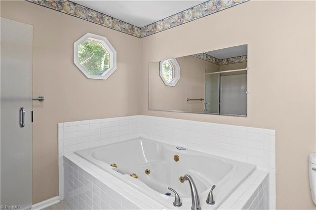 6045 Stone Bluff Drive, Clemmons, NC 27012