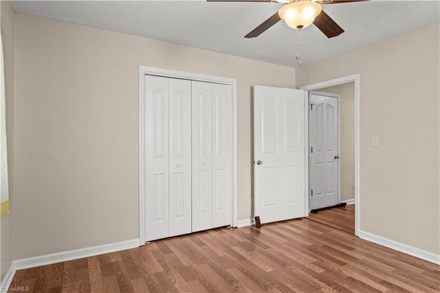 6045 Stone Bluff Drive, Clemmons, NC 27012