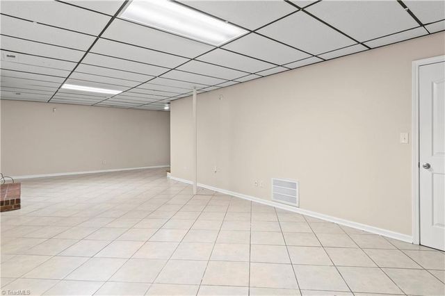 6045 Stone Bluff Drive, Clemmons, NC 27012
