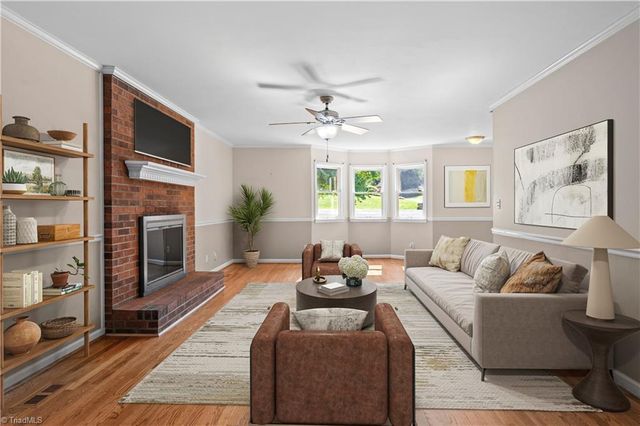 6045 Stone Bluff Drive, Clemmons, NC 27012