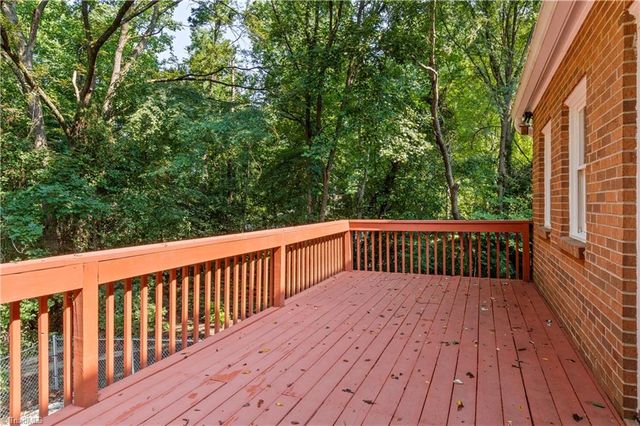 6045 Stone Bluff Drive, Clemmons, NC 27012
