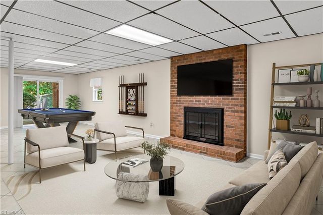 6045 Stone Bluff Drive, Clemmons, NC 27012