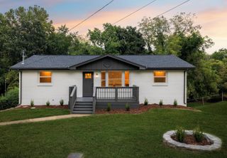 1807 Willow Springs Dr, Nashville, TN 37216