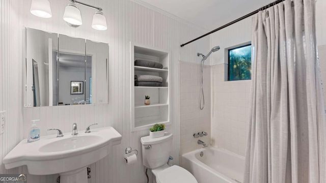 495 Ramsdale Drive, Roswell, GA 30075