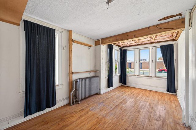 206 6th Avenue S, South Saint Paul, MN 55075