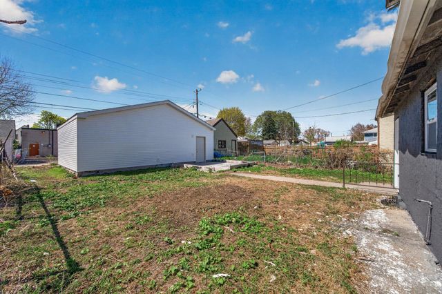 206 6th Avenue S, South Saint Paul, MN 55075