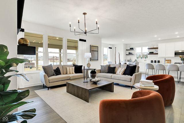 2412 Red Squirrel Way, Zionsville, IN 46077