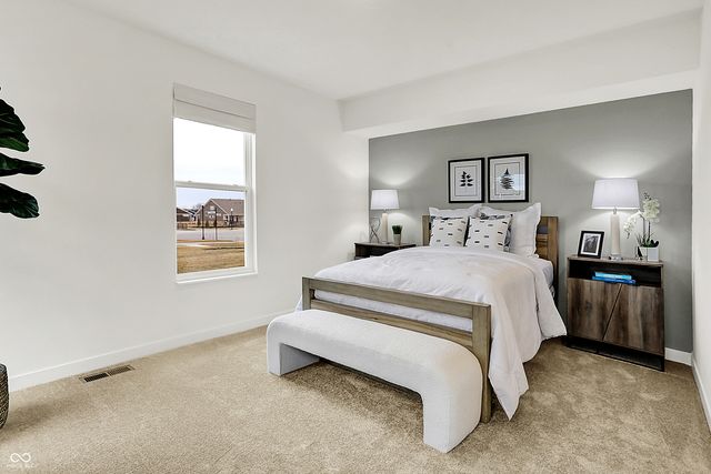 2412 Red Squirrel Way, Zionsville, IN 46077