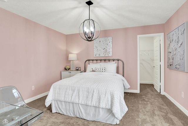 2412 Red Squirrel Way, Zionsville, IN 46077