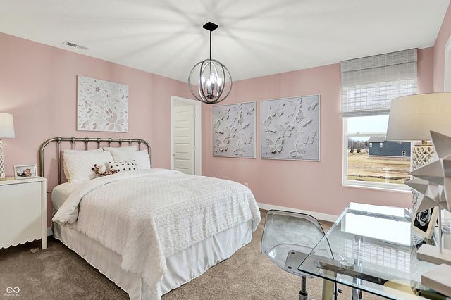 2412 Red Squirrel Way, Zionsville, IN 46077