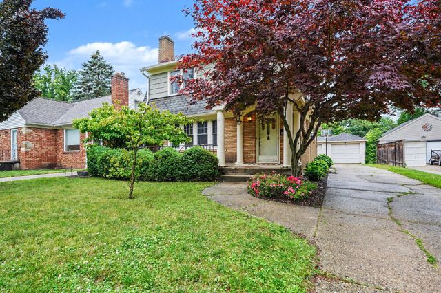 2729 Oakwood Avenue NE, Grand Rapids, MI 49505