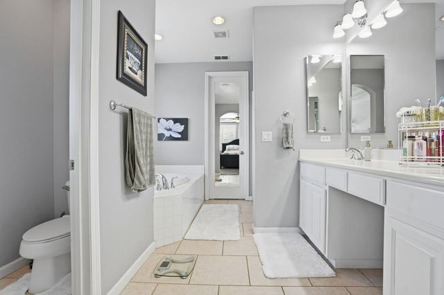 2305 Paper Bark Ct, Modesto, CA 95355