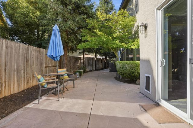 2305 Paper Bark Ct, Modesto, CA 95355