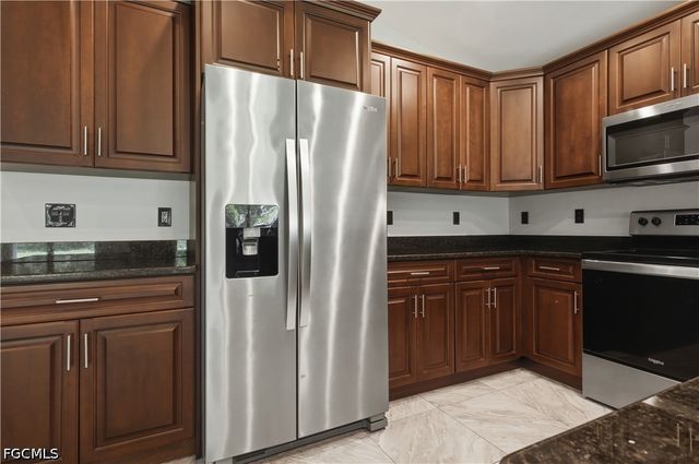508 SE 7th AVE, Cape Coral, FL 33990