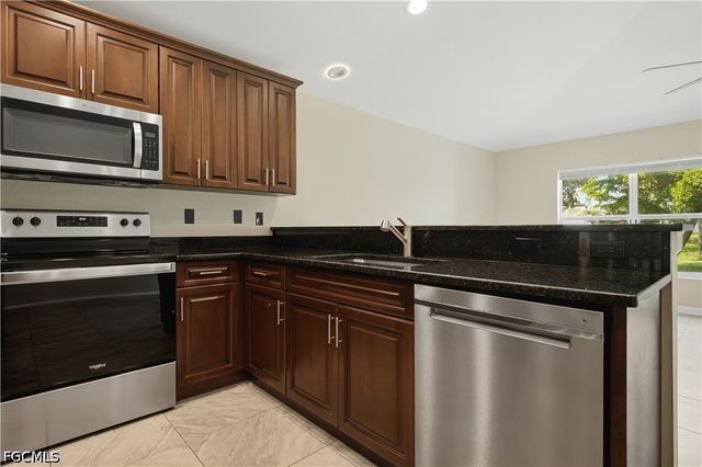 508 SE 7th AVE, Cape Coral, FL 33990