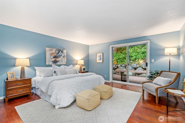 21007 Pioneer Way, Edmonds, WA 98026