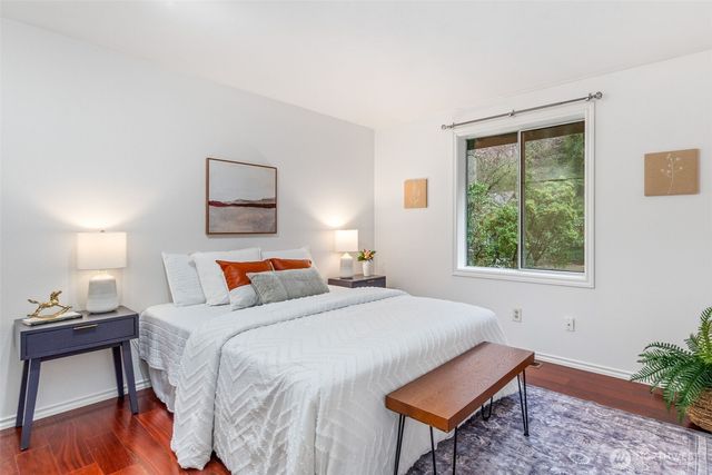 21007 Pioneer Way, Edmonds, WA 98026