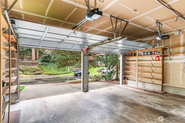 21007 Pioneer Way, Edmonds, WA 98026