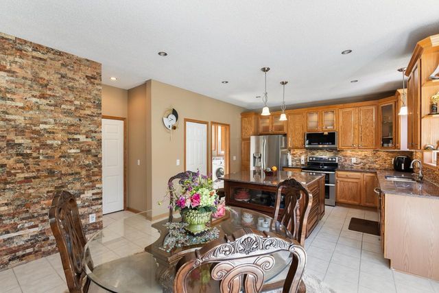 17993 89th Place N, Maple Grove, MN 55311