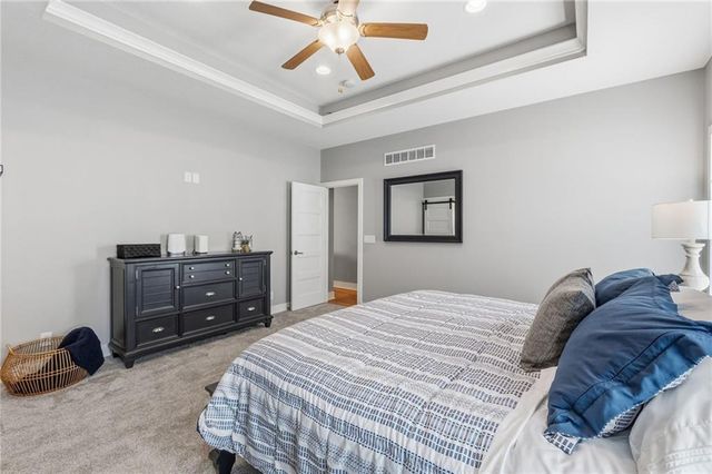 4224 S White Sands Court, Blue Springs, MO 64015