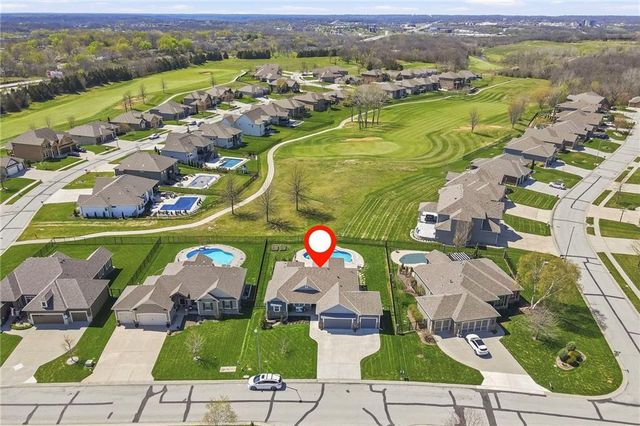 4224 S White Sands Court, Blue Springs, MO 64015