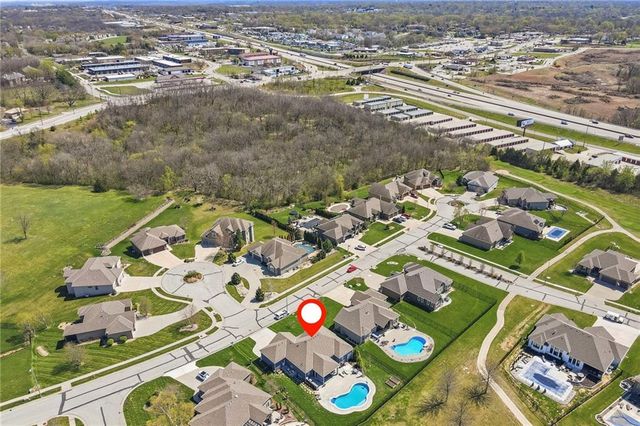 4224 S White Sands Court, Blue Springs, MO 64015