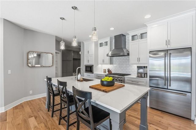 4224 S White Sands Court, Blue Springs, MO 64015