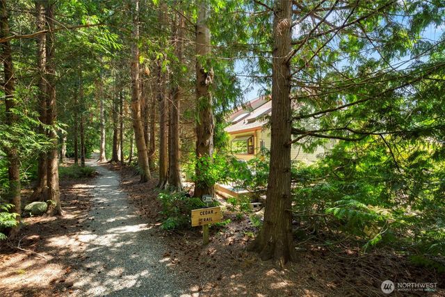 24827 13th Avenue S, Des Moines, WA 98198