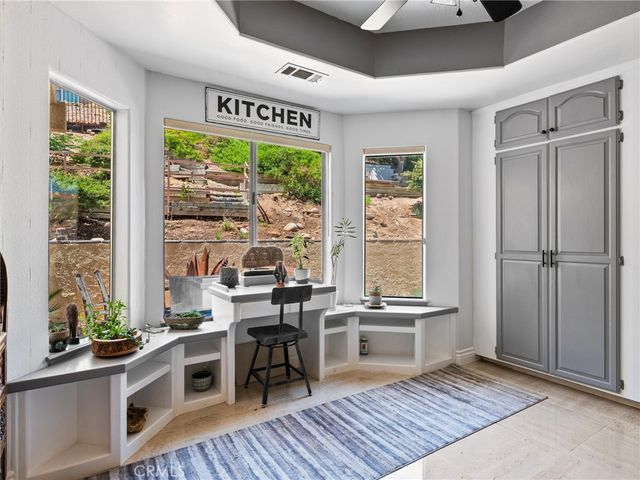 17970 Vista Point, Victorville, CA 92395