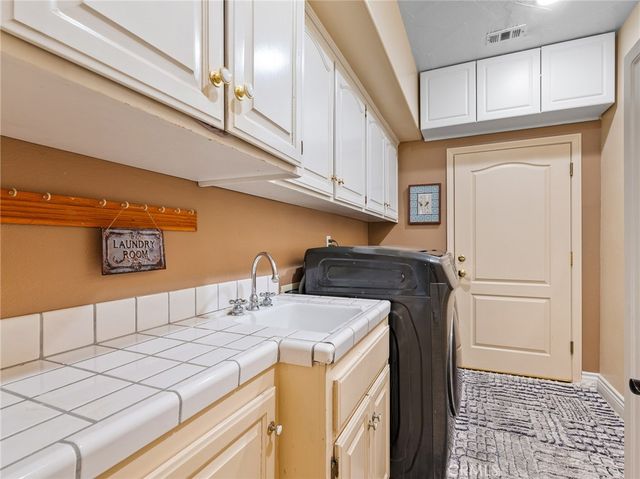 17970 Vista Point, Victorville, CA 92395