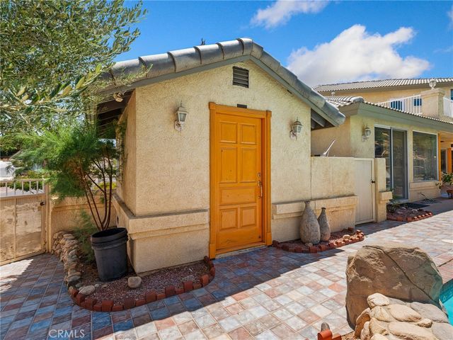 17970 Vista Point, Victorville, CA 92395