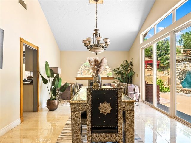 17970 Vista Point, Victorville, CA 92395