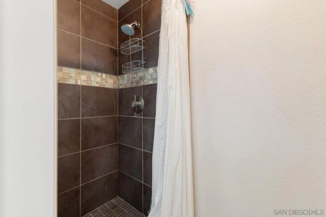 895 Connors Ct, Claremont, CA 91711