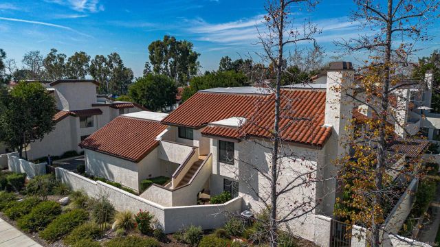 895 Connors Ct, Claremont, CA 91711