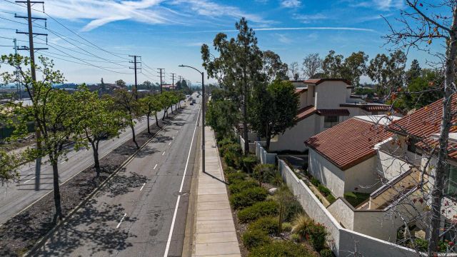 895 Connors Ct, Claremont, CA 91711