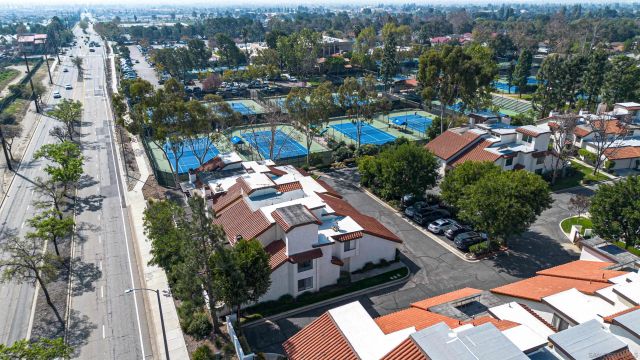 895 Connors Ct, Claremont, CA 91711