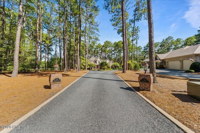 14 Rathlin Court, Pinehurst, NC 28374