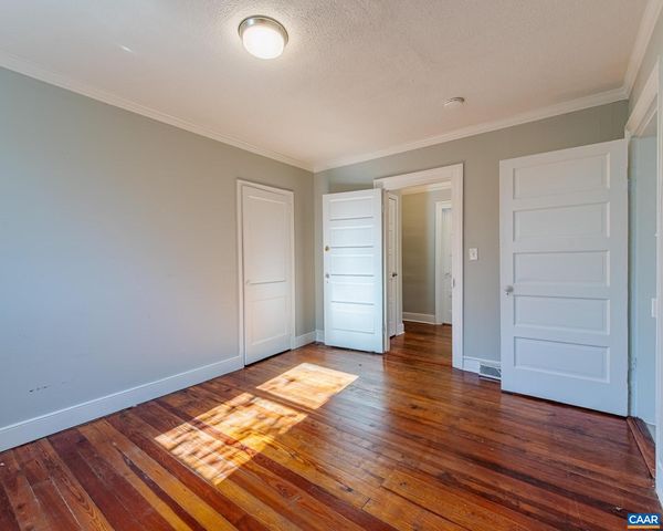 430 11TH ST, Charlottesville, VA 22903