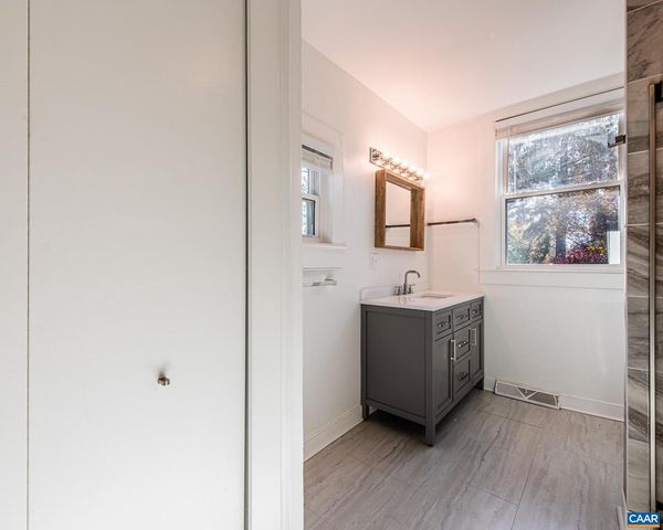 430 11TH ST, Charlottesville, VA 22903