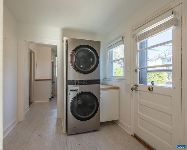 430 11TH ST, Charlottesville, VA 22903