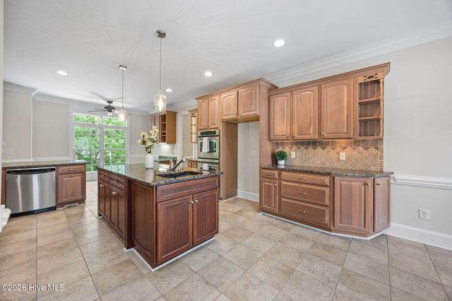 2800 Marylebone Circle, Greenville, NC 27858