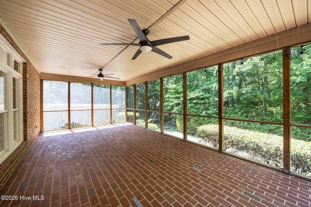 2800 Marylebone Circle, Greenville, NC 27858