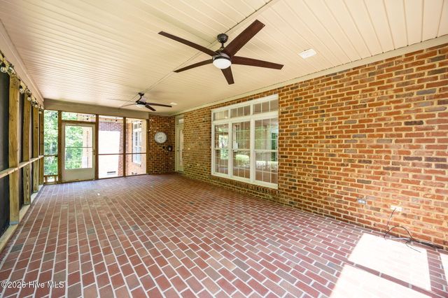 2800 Marylebone Circle, Greenville, NC 27858