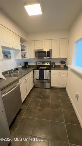 245 Mcdonnell Avenue, 226, Biloxi, MS 39531