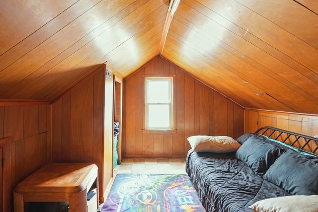 10 Mildred Ave, Worcester, MA 01603