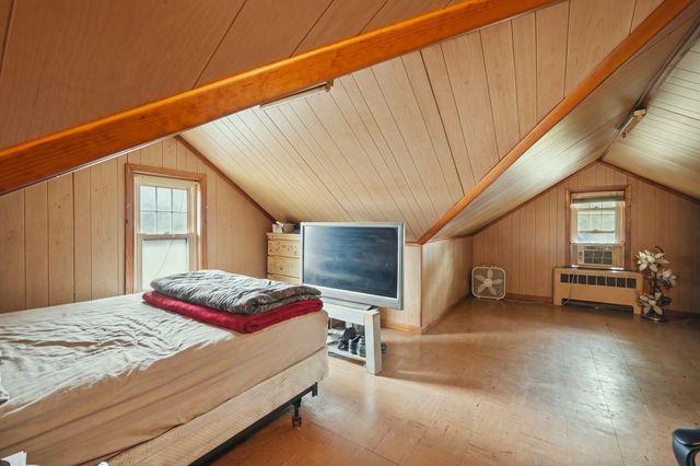 10 Mildred Ave, Worcester, MA 01603
