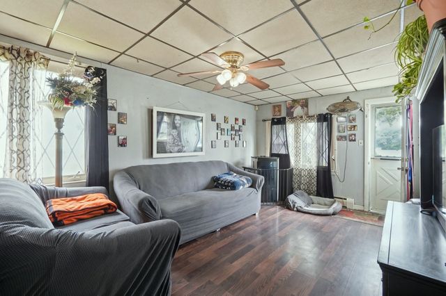 10 Mildred Ave, Worcester, MA 01603