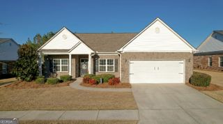 848 Crossroads Court, Social Circle, GA 30025