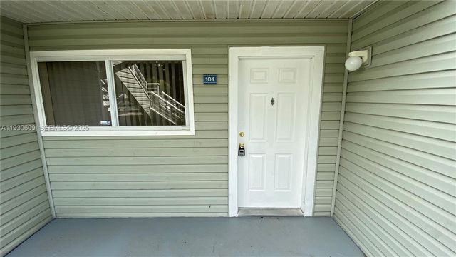 3417 NW 44th St 104, Oakland Park, FL 33309